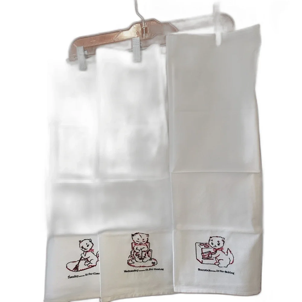 7Days Of The Week Kitty Cat Embroidered VTG Tea Towels White Cotton Cottagecore